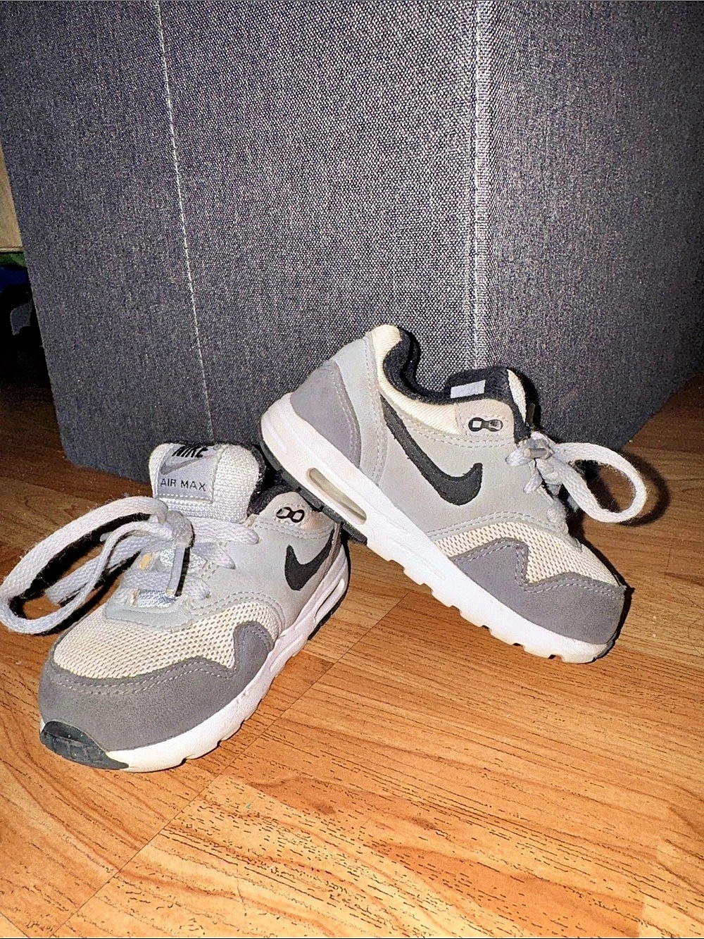 Nike Air Max 1 TD Sneakers Gray & White US 7C
